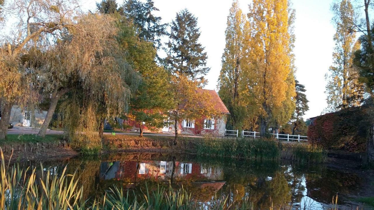 Le Domaine Du Mijarnier Acomodação com café da manhã Montbeugny Exterior foto