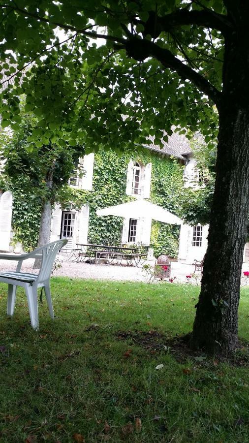 Le Domaine Du Mijarnier Acomodação com café da manhã Montbeugny Exterior foto